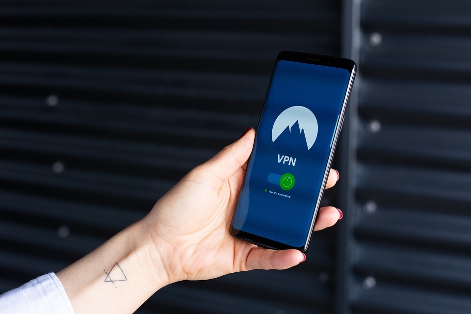 Menggunakan Aplikasi VPN Turbo