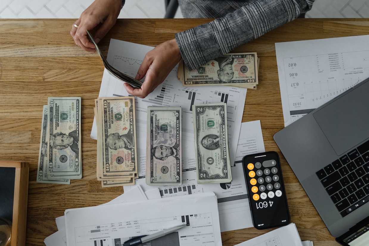 Bisnis Penyedia Layanan Perbankan
